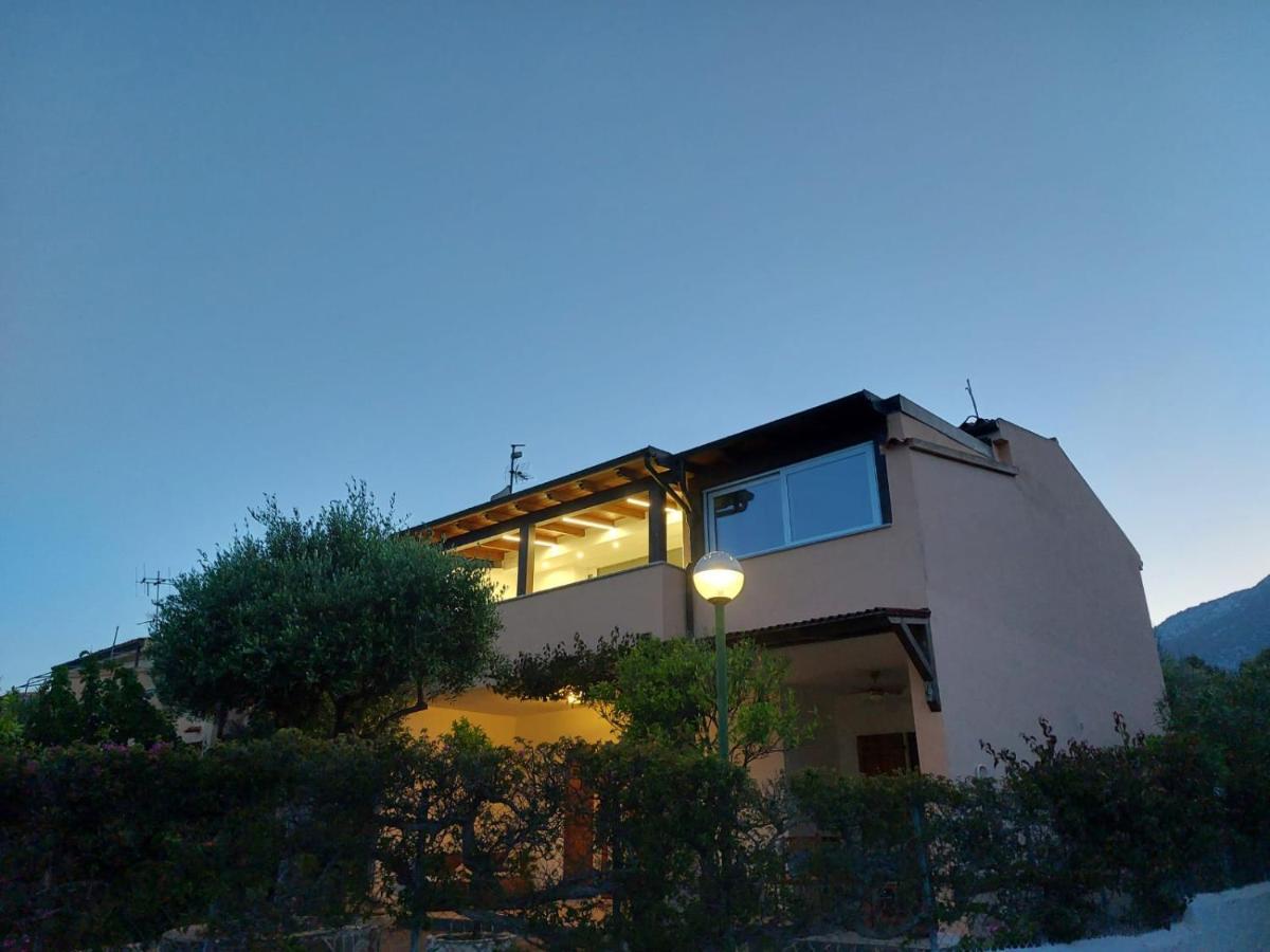 Mama House Con Vista Mare Apartment Cala Gonone Bagian luar foto