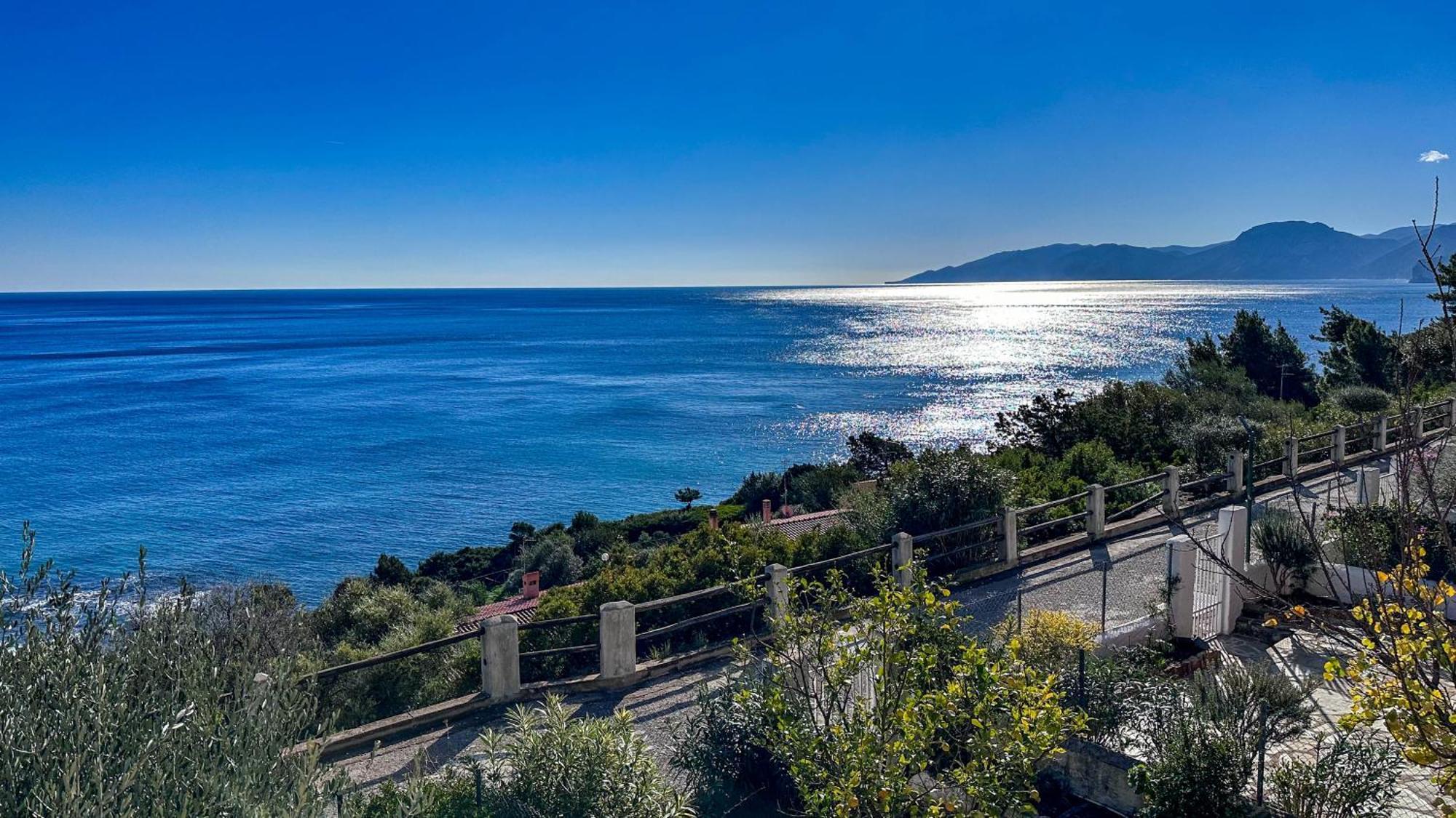 Mama House Con Vista Mare Apartment Cala Gonone Bagian luar foto